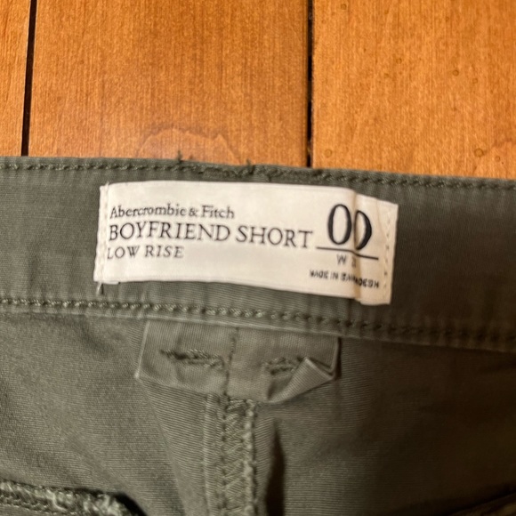 Abercrombie & Fitch - Boyfriend Low-Rise Shorts - Olive Green - Size 00 - EUC - Picture 5 of 5